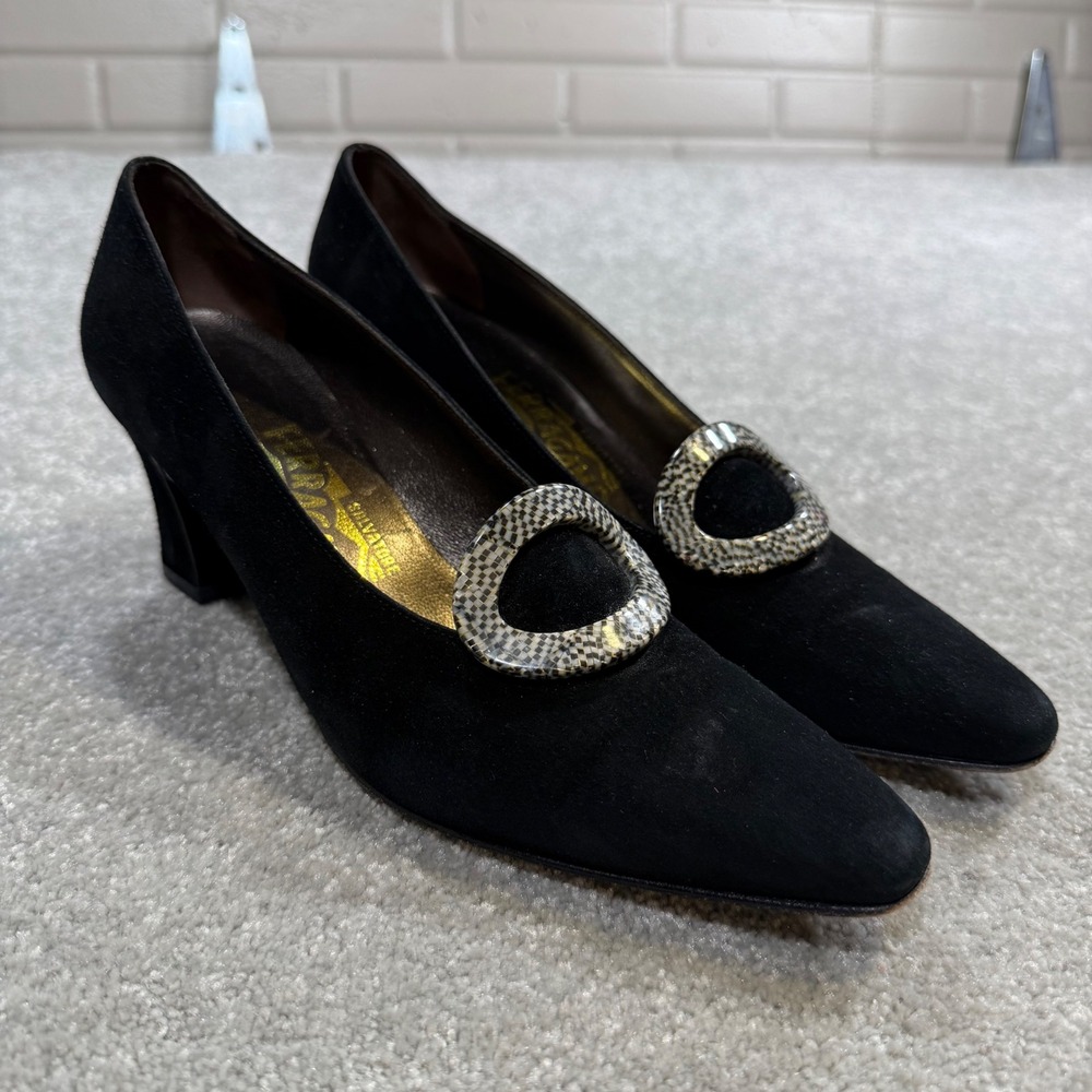 Vintage Salvatore Ferragamo Pilgrim Black Suede Block Heel Pump Buckle 8AA Italy - Picture 3 of 16